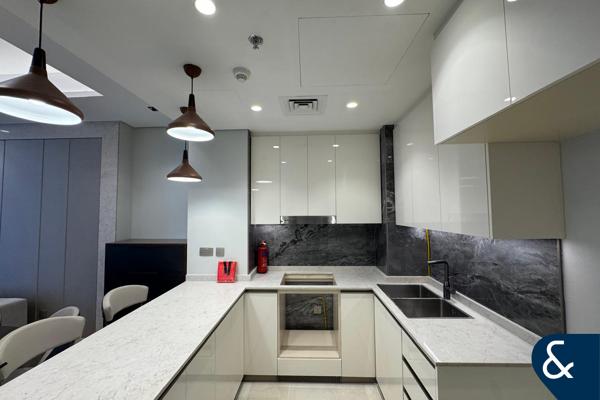 Modern/Great Location/Vacant